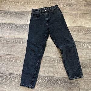 Zara Mom Jeans  SZ 6 Black Distressed